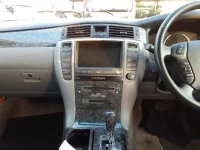 Toyota CROWN лот № 70046 оценка 3.5  с аукциона в Японии 8