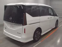 Nissan SERENA лот № 36030 оценка 4  с аукциона в Японии 1