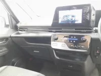 Nissan SERENA лот № 36030 оценка 4  с аукциона в Японии 8