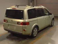 Nissan LAFESTA лот № 33019 оценка 3  с аукциона в Японии 1