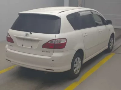 Toyota IPSUM  с аукциона в Японии