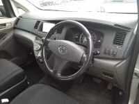 Toyota ISIS лот № 70047 оценка 3.5  с аукциона в Японии 6