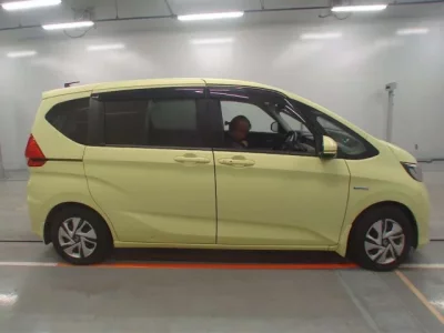 Honda FREED  с аукциона в Японии