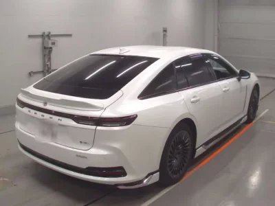 Toyota CROWN  с аукциона в Японии