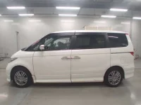 Honda ELYSION лот № 10075 оценка 3.5  с аукциона в Японии 3