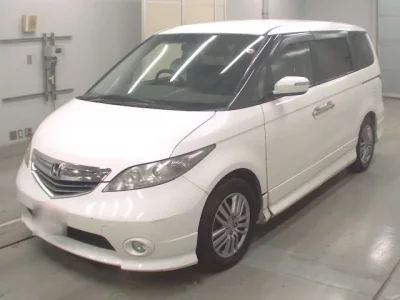 Honda ELYSION  с аукциона в Японии