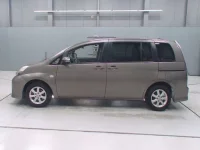 Toyota ISIS лот № 70072 оценка 3.5  с аукциона в Японии 3