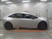 Toyota PRIUS лот № 36048 оценка 5  с аукциона в Японии 2