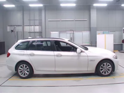 BMW 5-Series  с аукциона в Японии