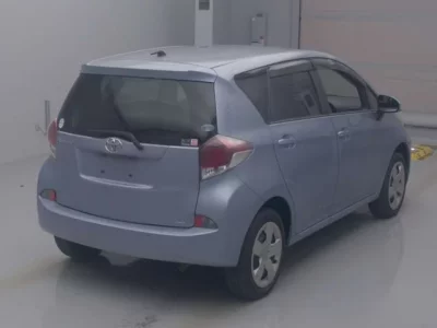 Toyota RACTIS  с аукциона в Японии