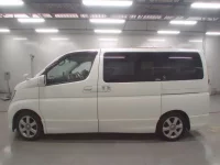 Nissan ELGRAND лот № 10119 оценка 4  с аукциона в Японии 3