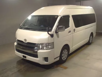 Toyota HIACE  с аукциона в Японии