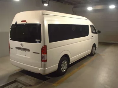 Toyota HIACE  с аукциона в Японии