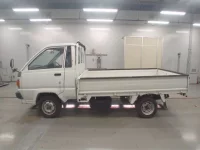 Toyota TOWN ACE TRUCK лот № 10128 оценка 4  с аукциона в Японии 3