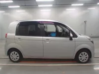 Toyota SPADE лот № 36072 оценка 3.5  с аукциона в Японии 2