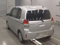 Toyota SPADE лот № 36072 оценка 3.5  с аукциона в Японии 5