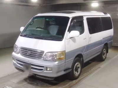Toyota HIACE  с аукциона в Японии