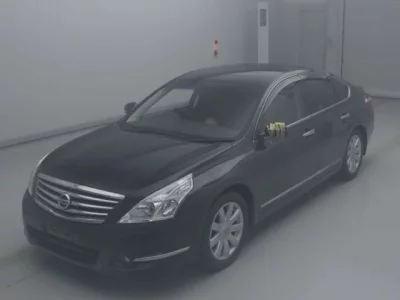 Nissan TEANA  с аукциона в Японии