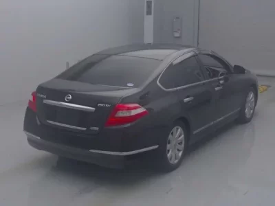 Nissan TEANA  с аукциона в Японии