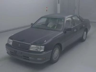 Toyota CROWN  с аукциона в Японии