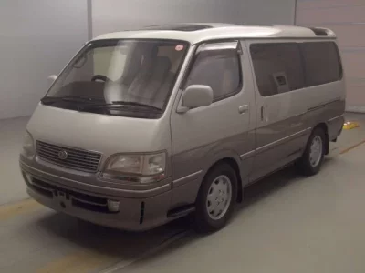 Toyota HIACE  с аукциона в Японии