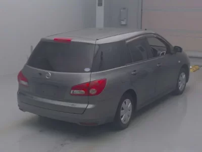 Nissan WINGROAD  с аукциона в Японии