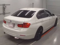 BMW 3-Series лот № 10203 оценка RA  с аукциона в Японии 1