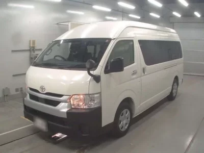 Toyota HIACE  с аукциона в Японии