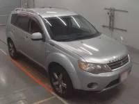 Mitsubishi OUTLANDER лот № 10221 оценка 3.5  с аукциона в Японии 4