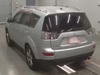 Mitsubishi OUTLANDER лот № 10221 оценка 3.5  с аукциона в Японии 5