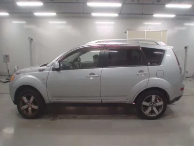 Mitsubishi OUTLANDER  с аукциона в Японии