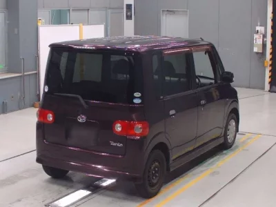 Daihatsu TANTO  с аукциона в Японии