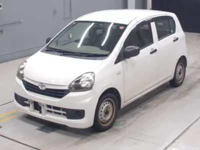 Toyota PIXIS EPOCH  с аукциона в Японии