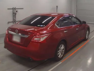 Nissan TEANA  с аукциона в Японии