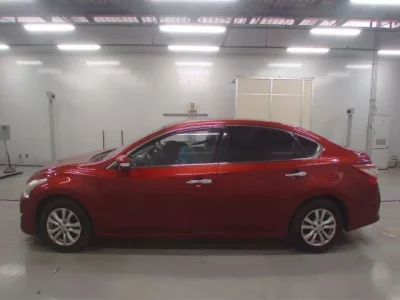 Nissan TEANA  с аукциона в Японии