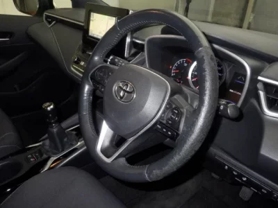 Toyota COROLLA SPORT  с аукциона в Японии