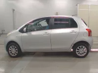 Toyota VITZ лот № 10247 оценка 3  с аукциона в Японии 3