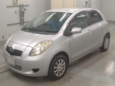 Toyota VITZ  с аукциона в Японии
