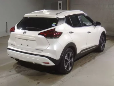 Nissan KIX  с аукциона в Японии