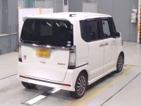 Honda N BOX лот № 30004 оценка 4  с аукциона в Японии 1