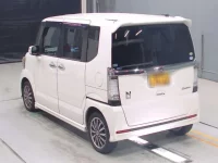 Honda N BOX лот № 30004 оценка 4  с аукциона в Японии 5