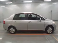 Nissan TIIDA LATIO лот № 10276 оценка 3.5  с аукциона в Японии 2