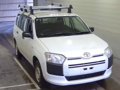 Toyota SUCCEED  с аукциона в Японии