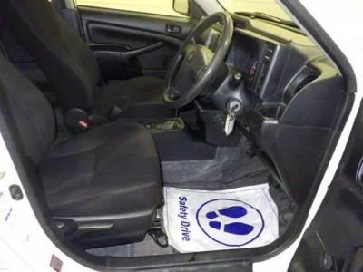 Toyota SUCCEED  с аукциона в Японии