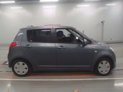 Suzuki SWIFT  с аукциона в Японии