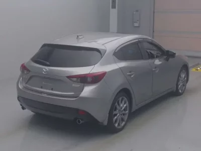 Mazda AXELA  с аукциона в Японии
