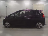 Honda FIT лот № 30030 оценка R  с аукциона в Японии 3