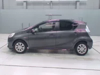 Toyota AQUA лот № 30017 оценка 3.5  с аукциона в Японии 3