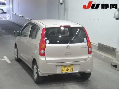 Daihatsu MIRA  с аукциона в Японии