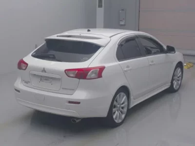 Mitsubishi GALANT FORTIS  с аукциона в Японии